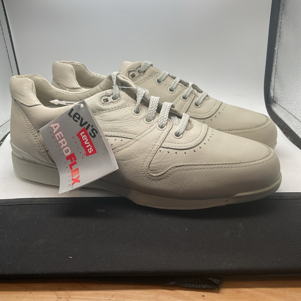Levi’s Autoflex Comfort System - Lace Up Shoes - Beige - Men’s Size 8.5M